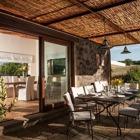 Sleeps 10 Pool Air Con Wifi