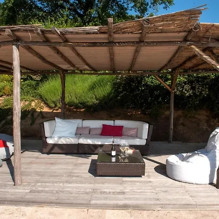 Sleeps 10 Pool Air Con Wifi