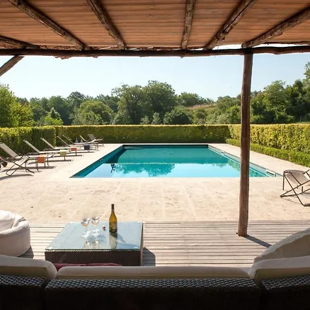 Sleeps 10 Pool Air Con Wifi Porano